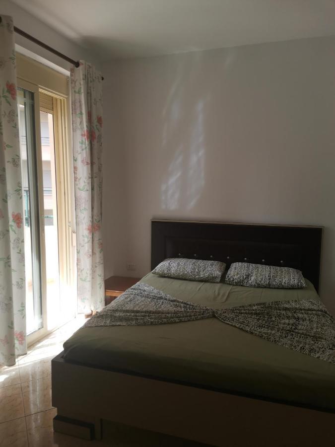 Home Vlorë Esterno foto